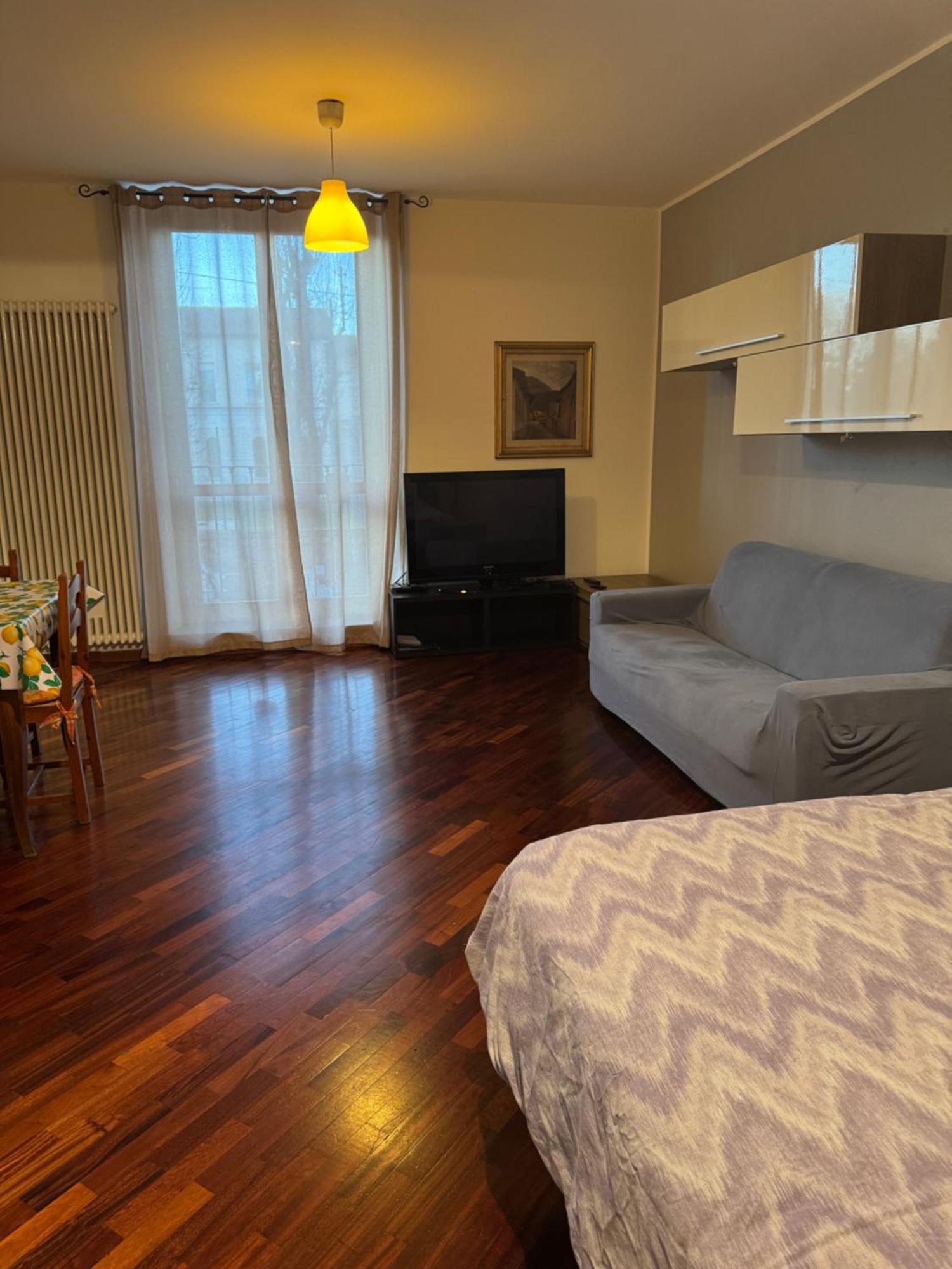 Ampio Monolocale Apartment Бреша Екстериор снимка