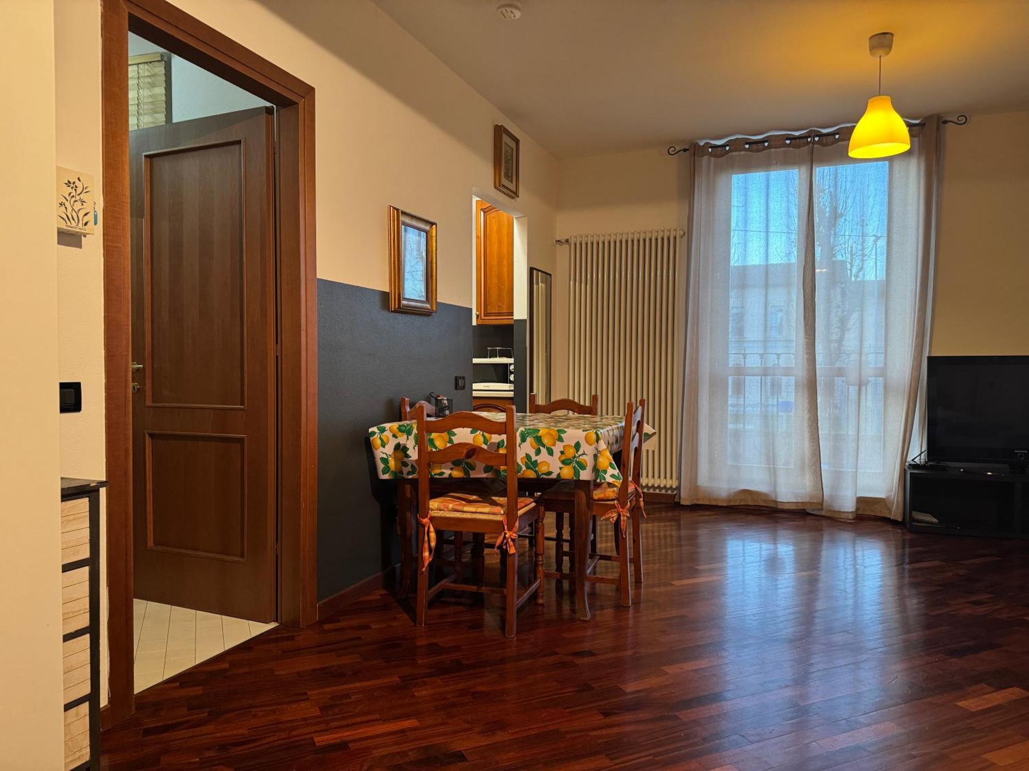 Ampio Monolocale Apartment Бреша Екстериор снимка